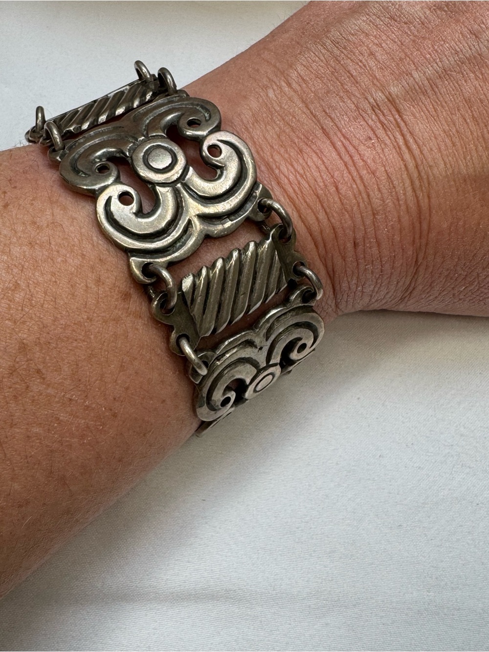 Vintage Mexican Sterling Silver 925 Bracelet 69 grams 8” Statement Western Link - Picture 10 of 11